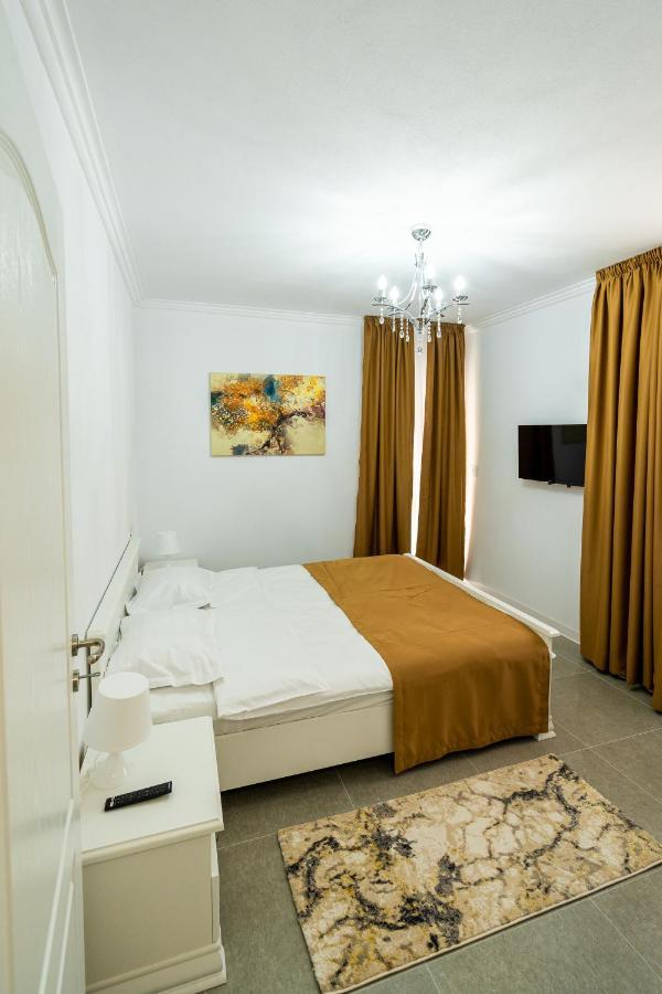 Armada Aparthotel Алба-Юлія Екстер'єр фото