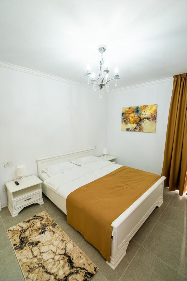 Armada Aparthotel Алба-Юлія Екстер'єр фото